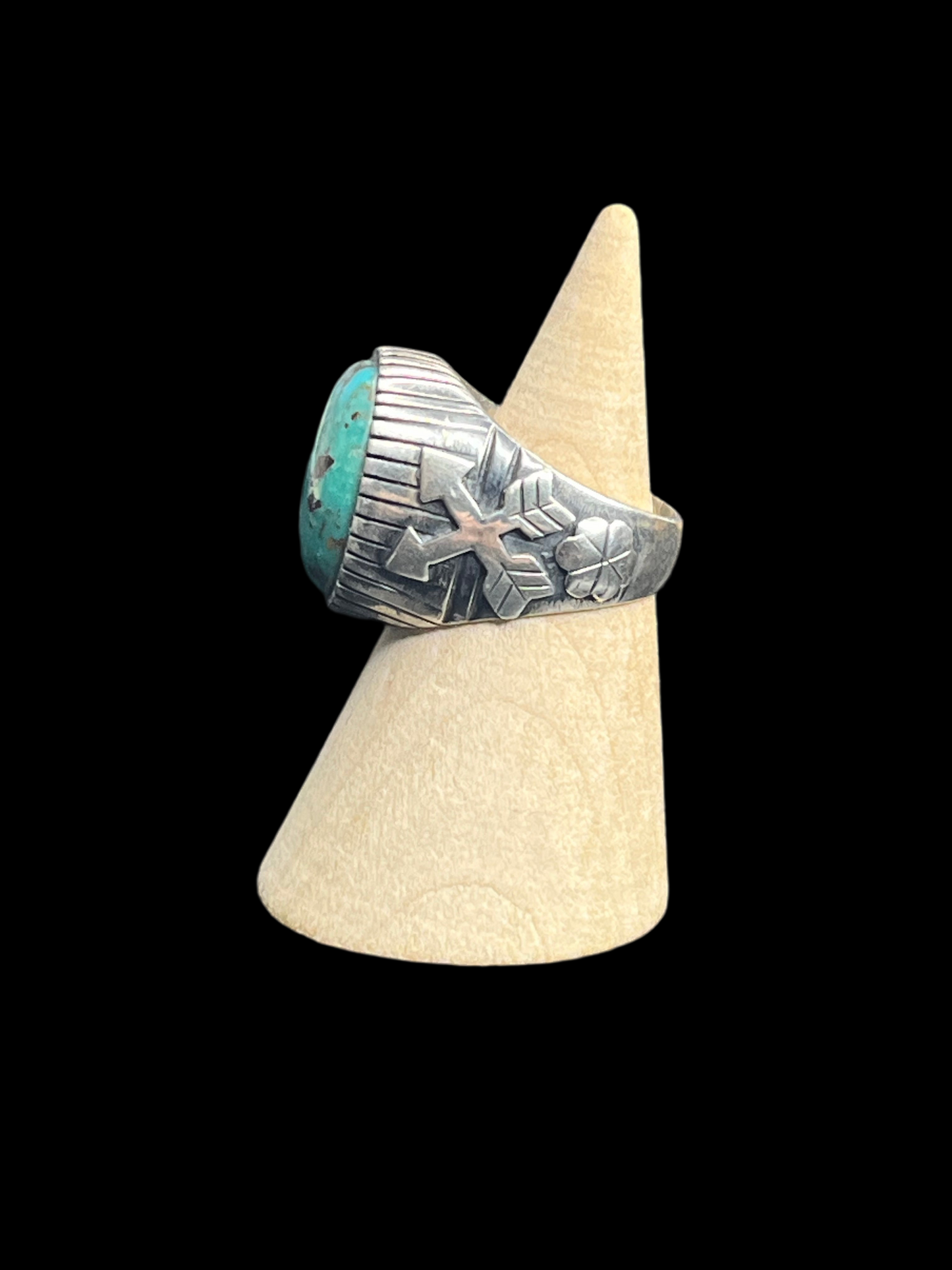 Kingman Turquoise Thick Banded Sterling Silver Ring - size 7