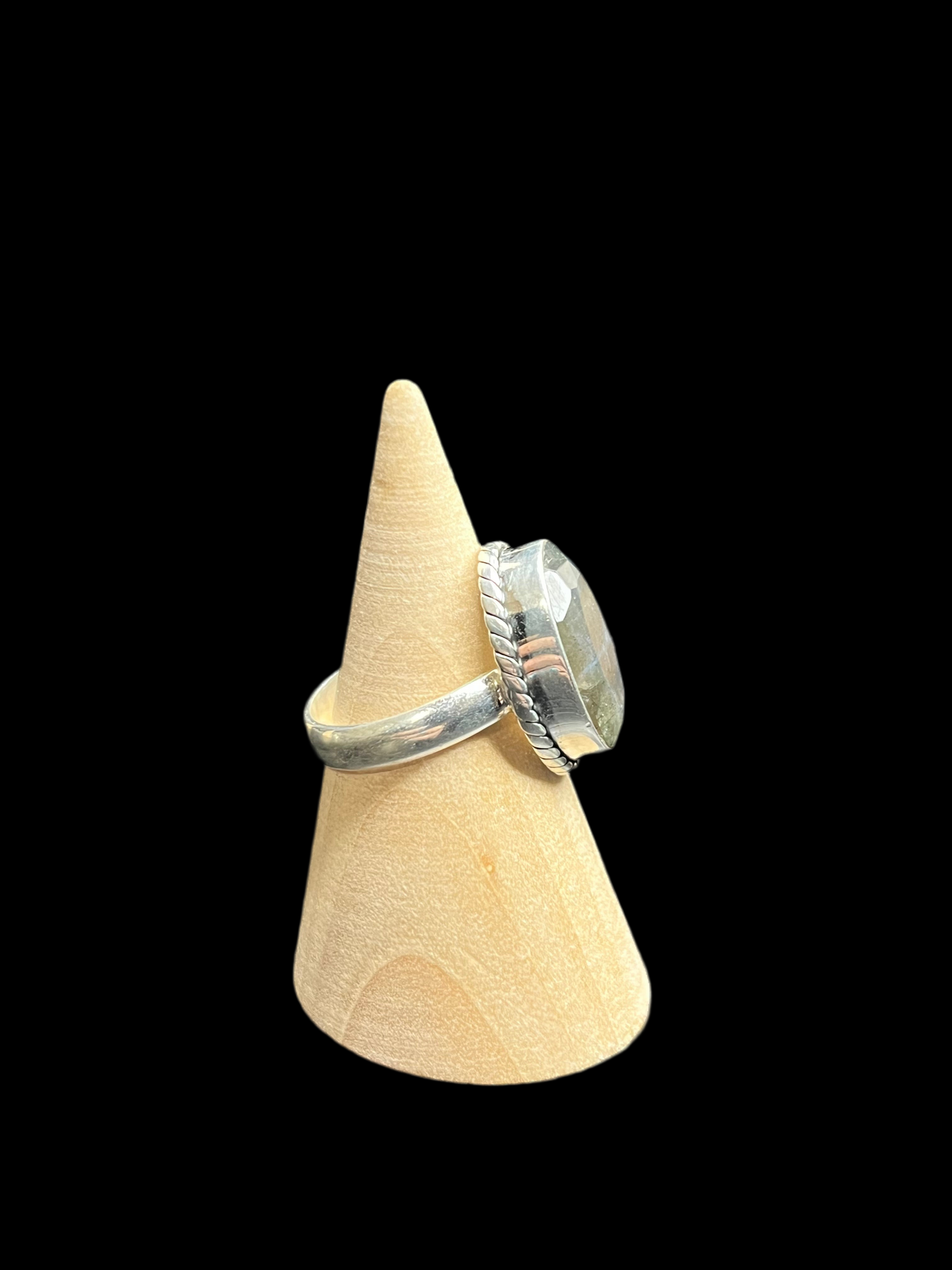 Labradorite Sterling Silver Ring - size 6.25