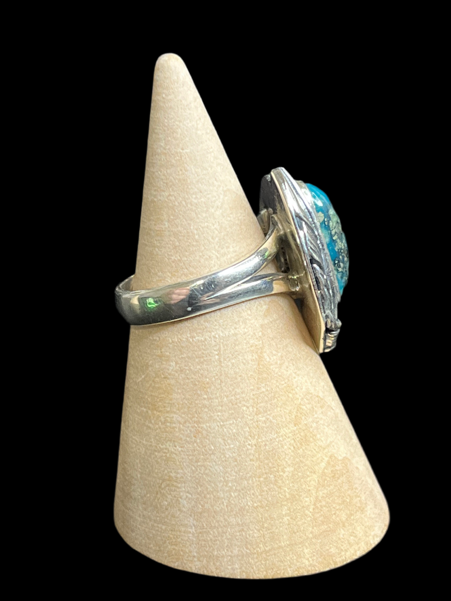 Kingman Turquoise Sterling Silver Ring - size 6