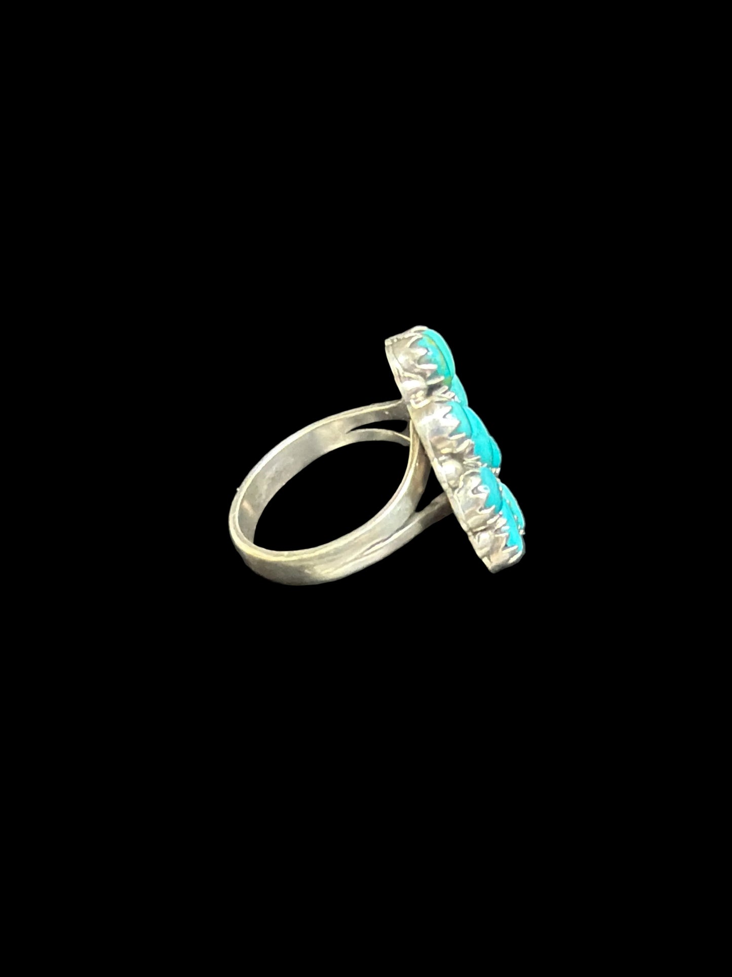 Handcrafted Kingman Turquoise Cluster Ring - size 7