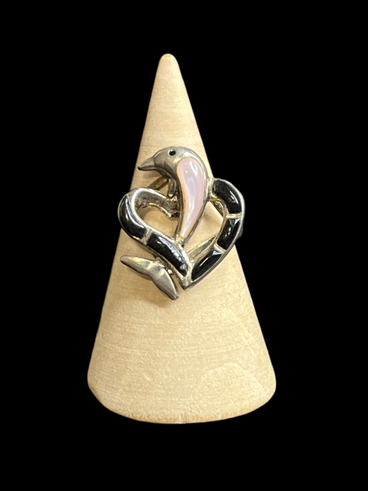 VINTAGE Mother of Pearl & Onyx Inlay Dolphin Sterling Silver Ring - Size 8 (Artist Signed)