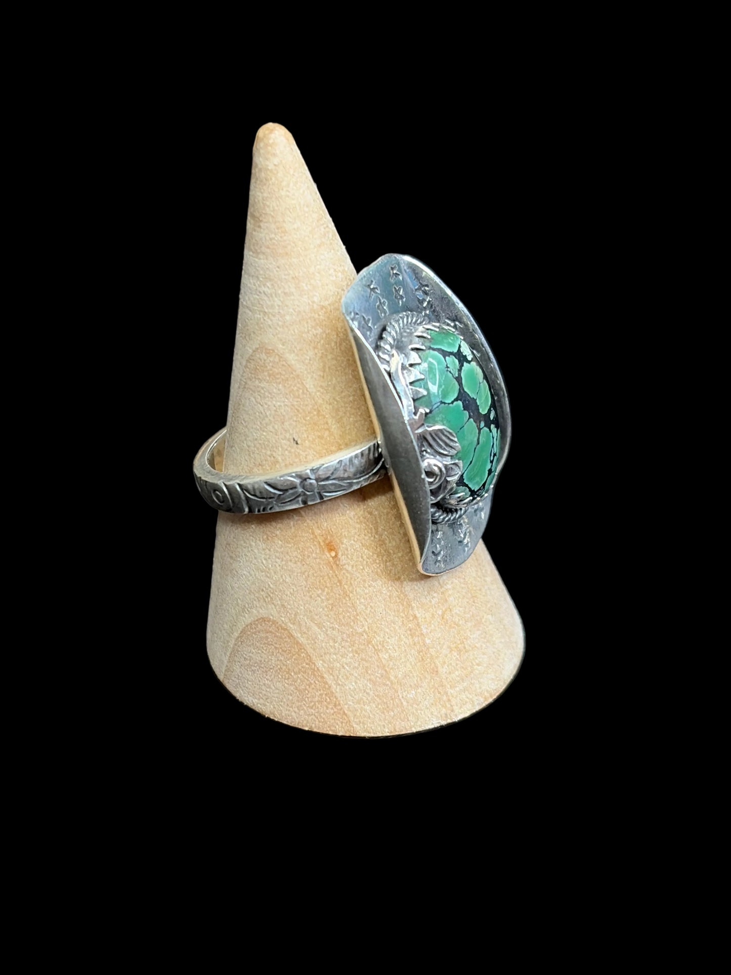 Handcrafted Kingman Turquoise Hat Ring - size 9.5