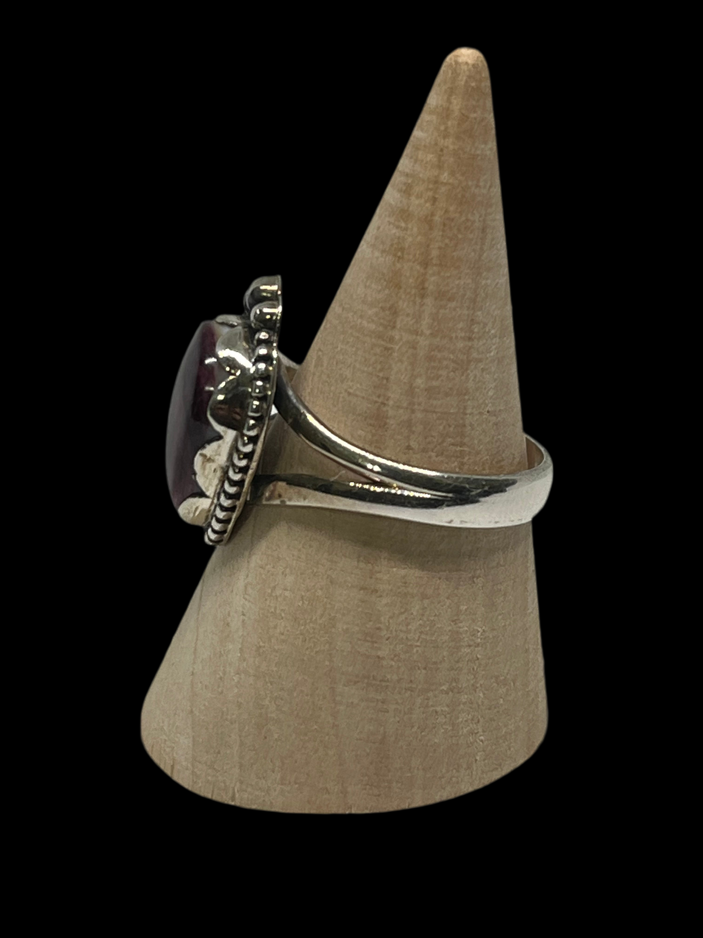 Purple Spiny Oyster Sterling Silver Ring - Size 10