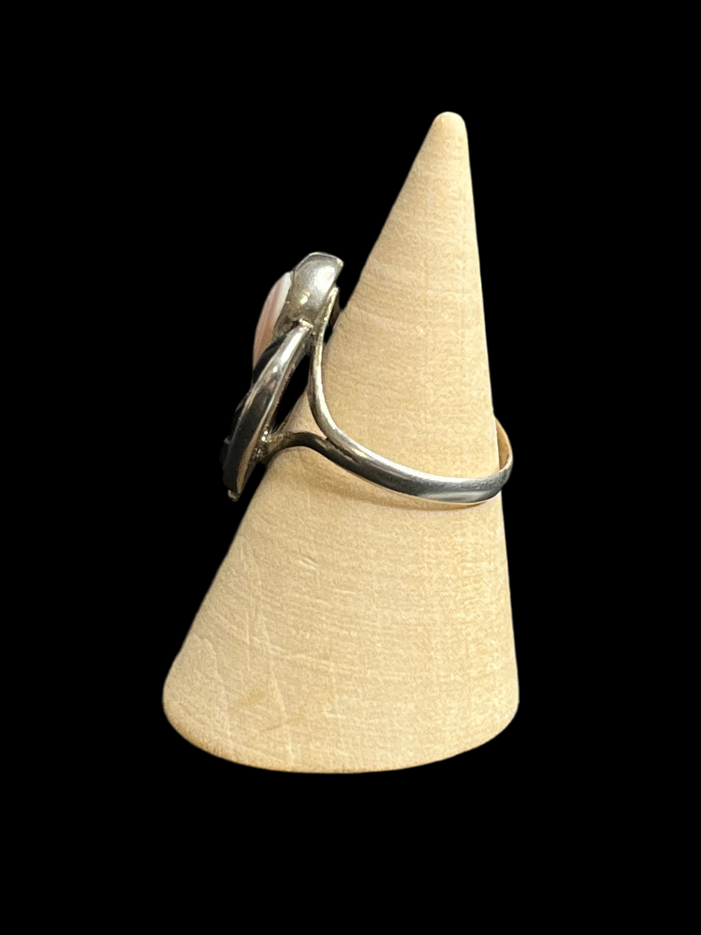 VINTAGE Mother of Pearl & Onyx Inlay Dolphin Sterling Silver Ring - Size 8 (Artist Signed)