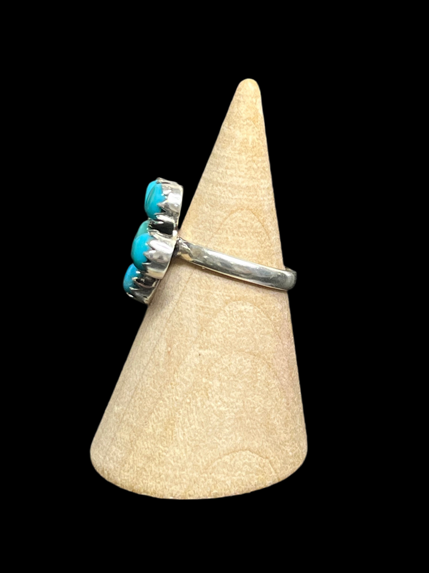 Handcrafted Kingman Turquoise Cluster Ring - size 6