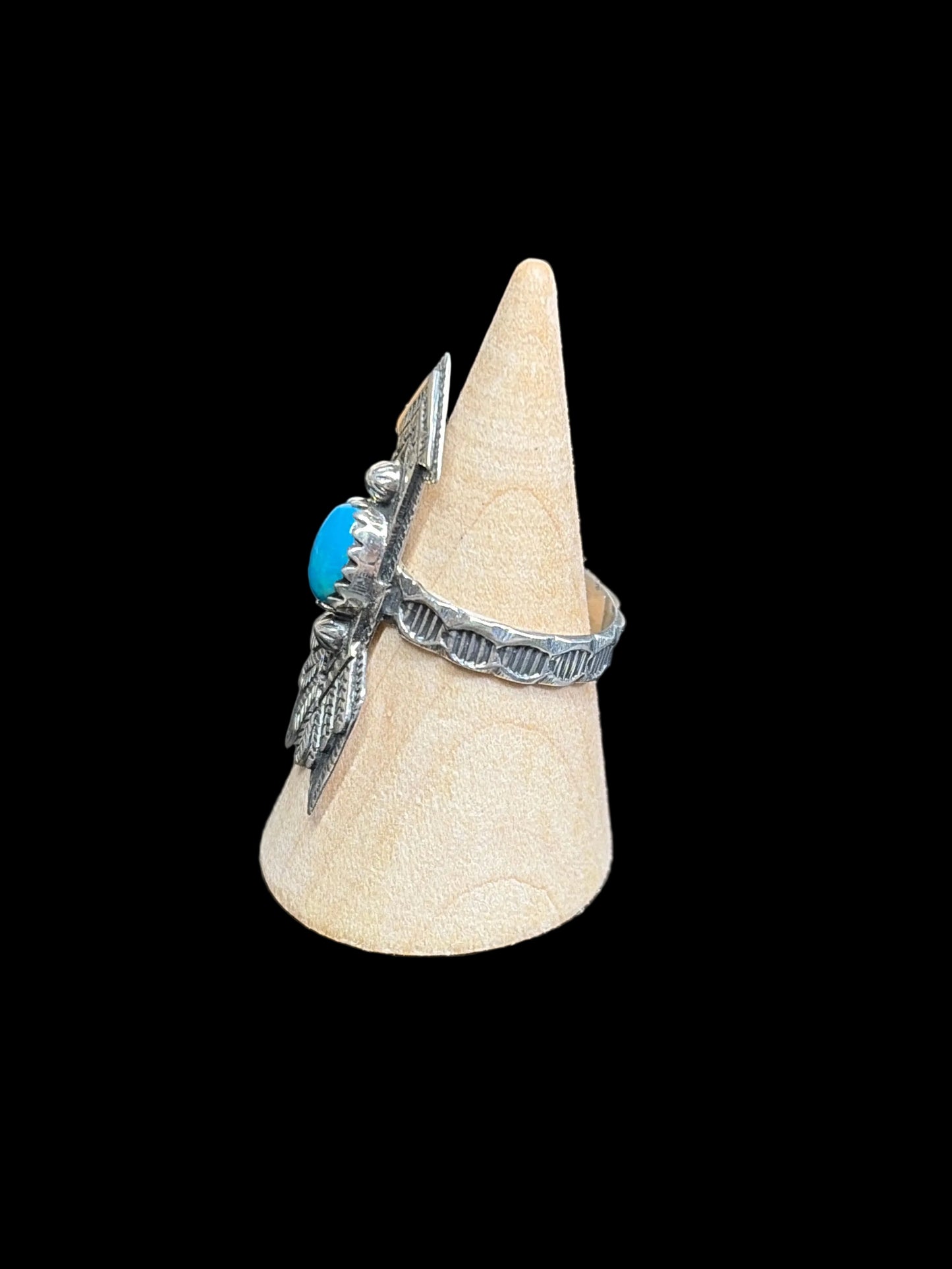 Handcrafted Kingman Turquoise Arrow Ring - size 8.25