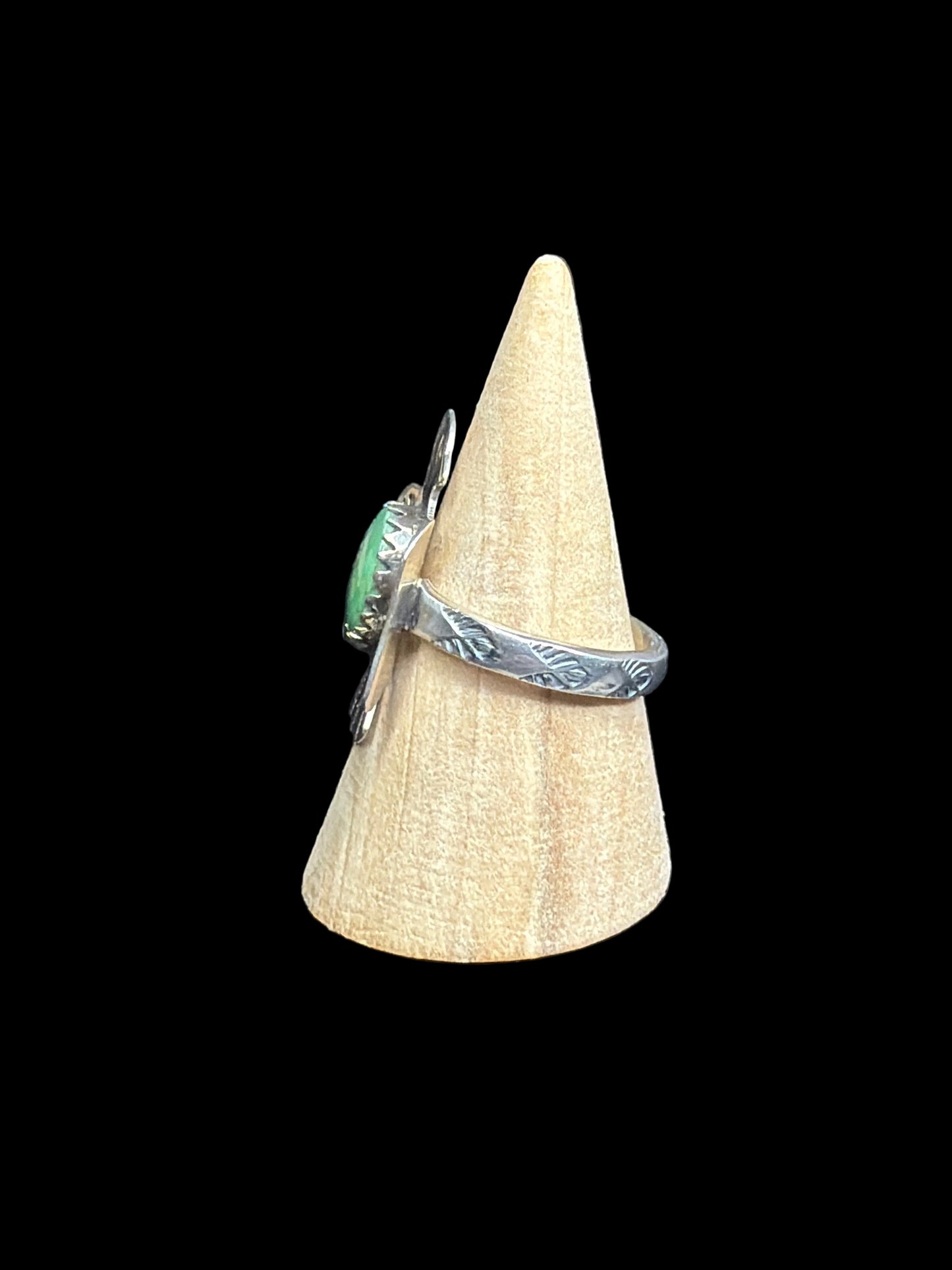 Handcrafted Kingman Turquoise Thunderbird Ring - size 10