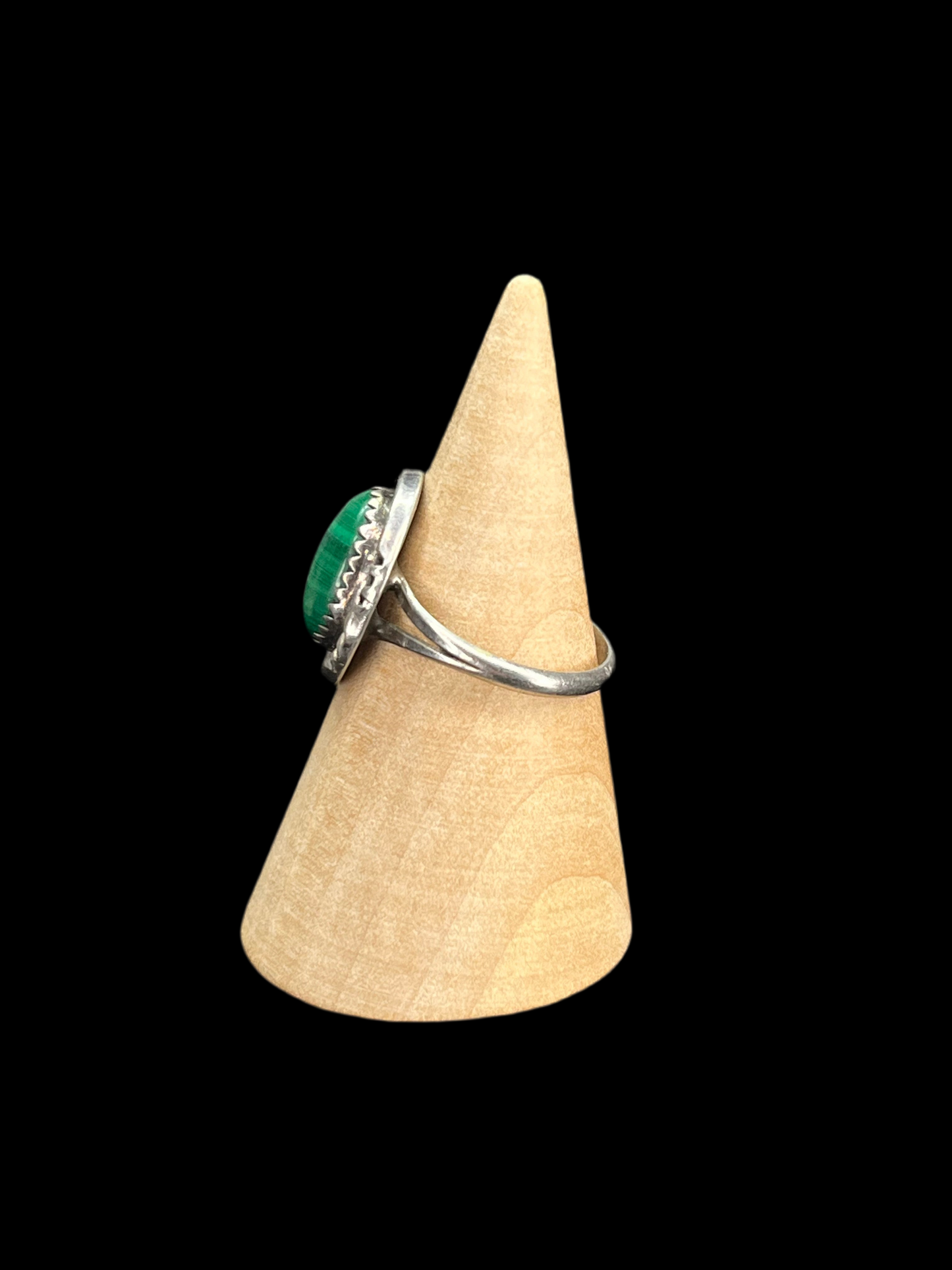 Antique Malachite Ring - size 8