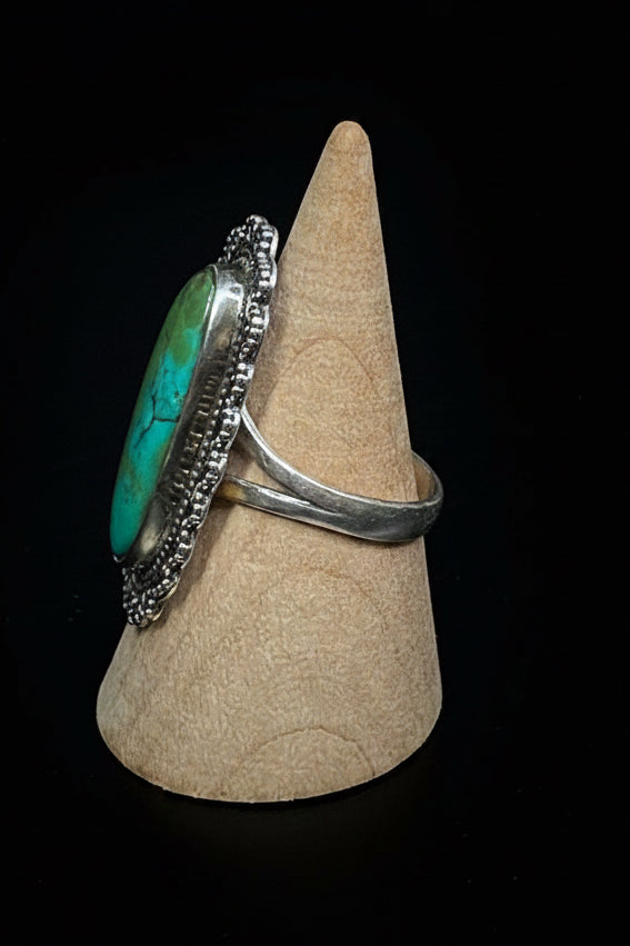 Handcrafted Kingman Turquoise Statement Ring - size 9