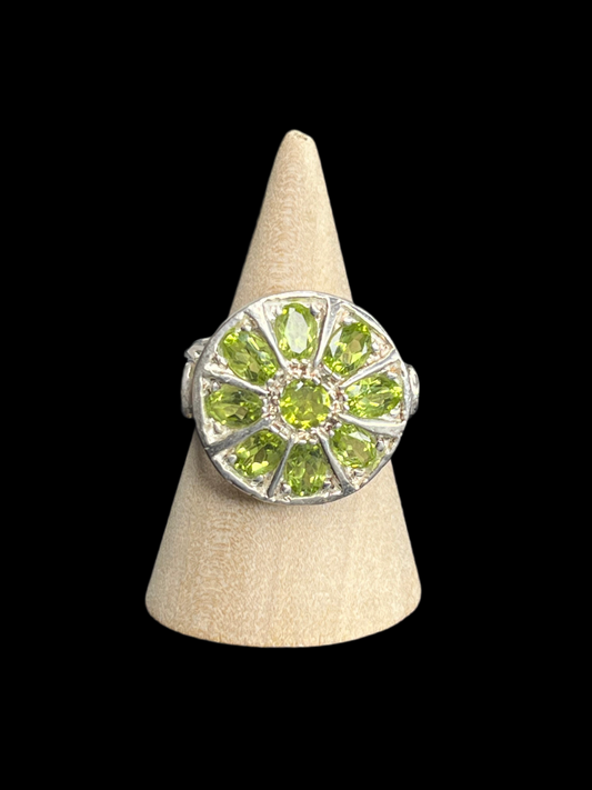 Sterling Silver Genuine Peridot Cluster Ring - size 8.25