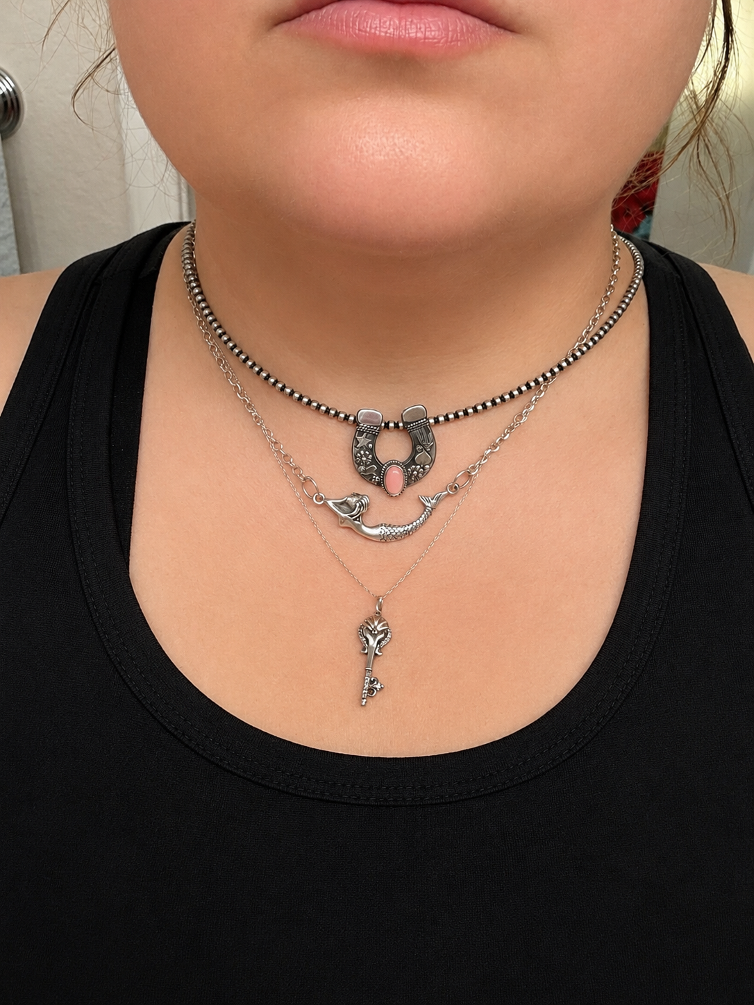 Handcrafted Pink Conch Double Bale Horseshoe Pendant