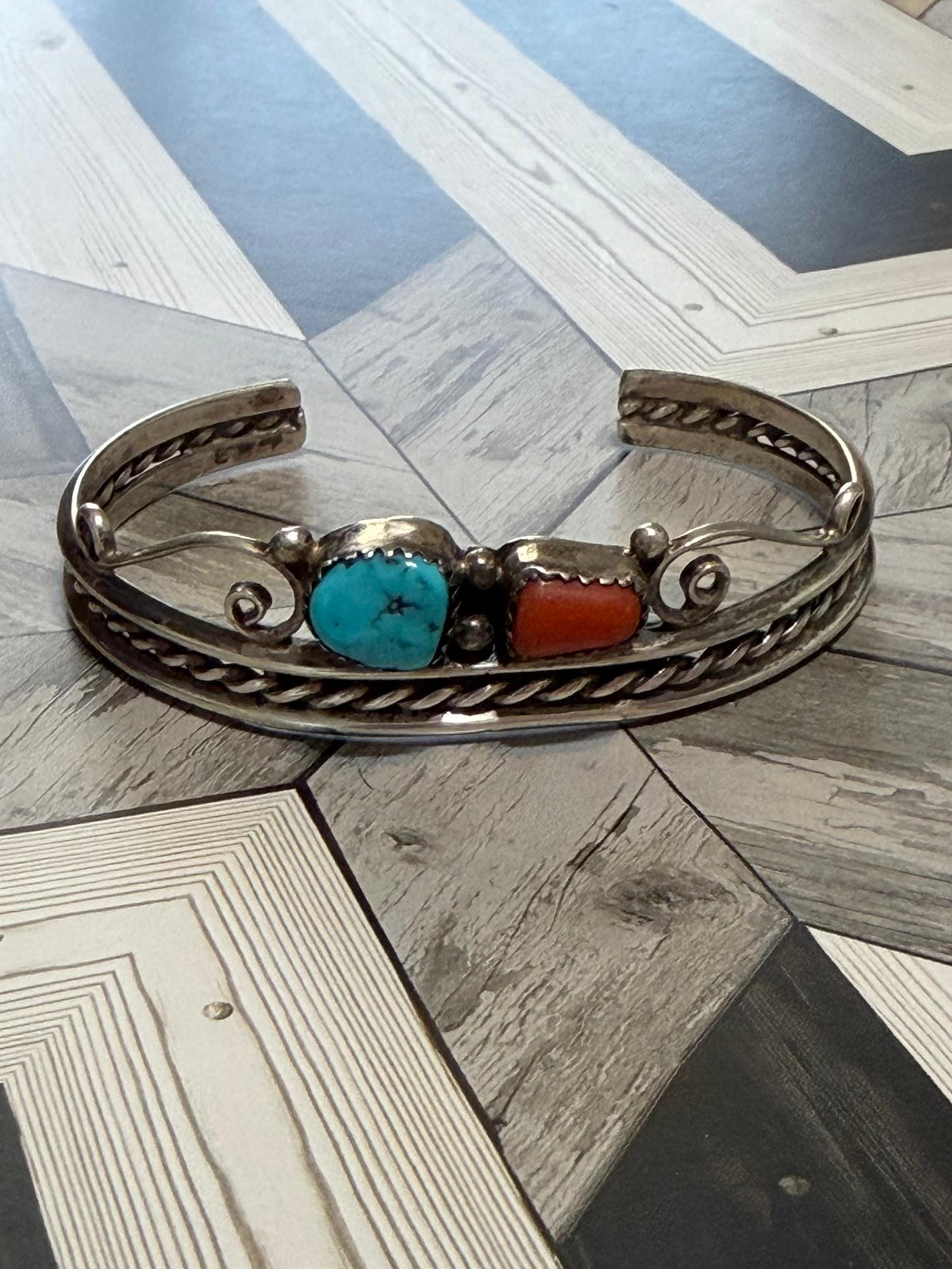 VTG - Native American - M.Yazzie - Turquoise & Coral Cuff