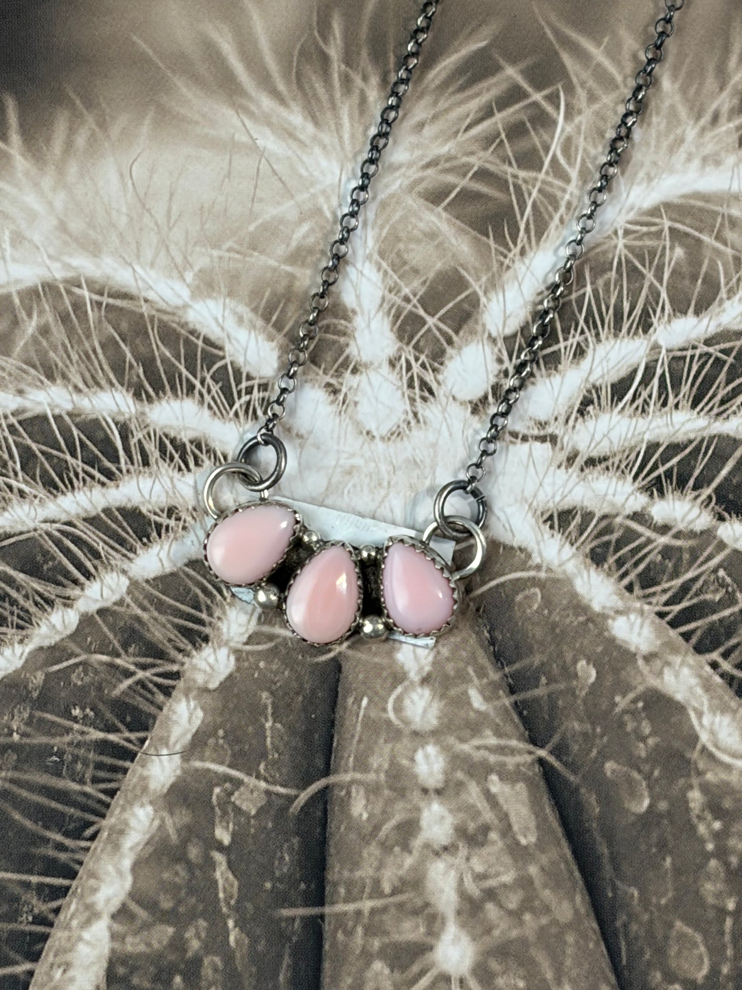 Navajo - Myra Benally - Pink Conch Bar Necklace